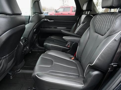 Used 2023 Hyundai Palisade Limited w/ Cargo Package image 11