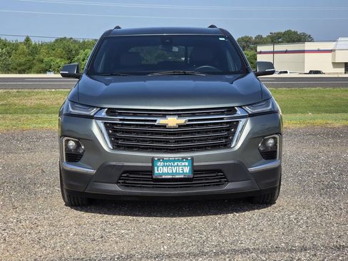 Used 2022 Chevrolet Traverse LT w/ LPO, Floor Liner Package FWD image 2