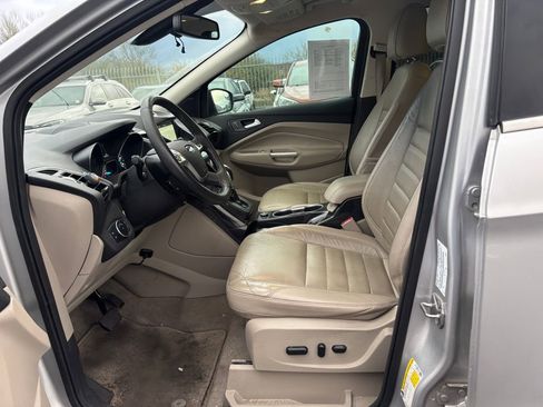 Used 2016 Ford Escape Titanium image 3