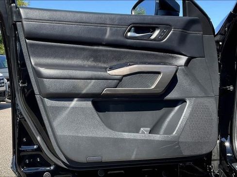 Used 2024 Nissan Pathfinder Platinum w/ Cargo Package image 23