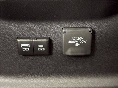 Certified 2025 Toyota Sequoia Platinum image 40