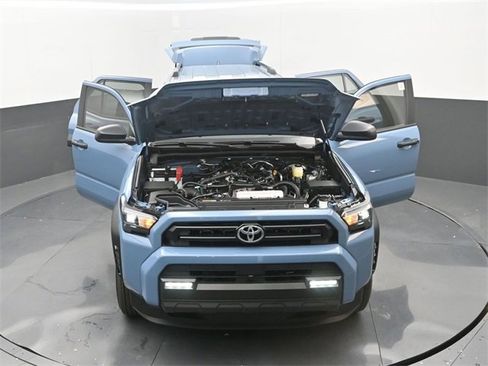 New 2025 Toyota 4Runner SR5 image 33