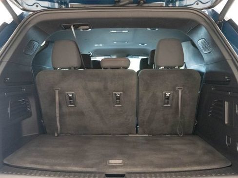 Used 2024 Chevrolet Traverse Z71 AWD/4WD image 32
