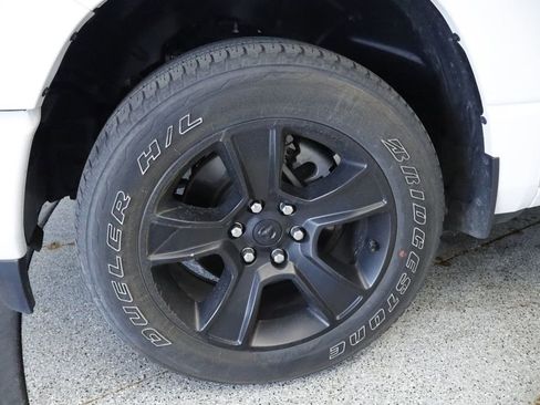 Used 2023 RAM 1500 Big Horn AWD/4WD image 17