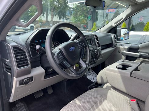 Used 2017 Ford F150 XLT AWD/4WD image 10