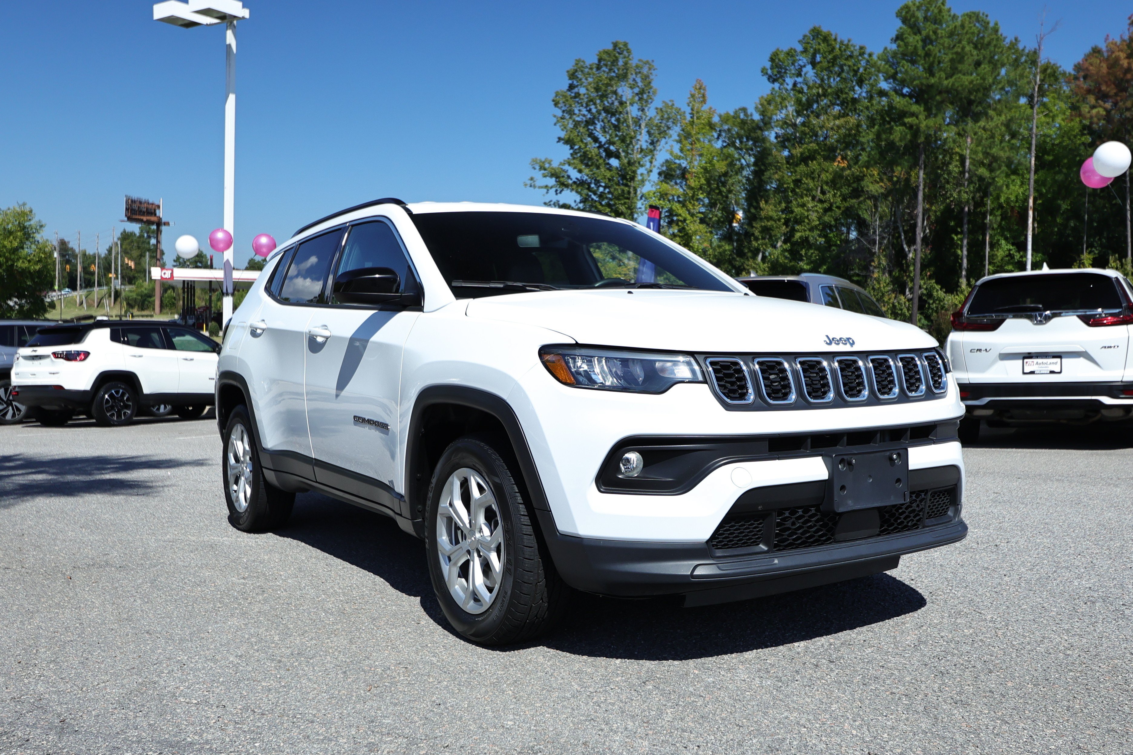 Used 2024 Jeep Compass Latitude AWD/4WD image 3