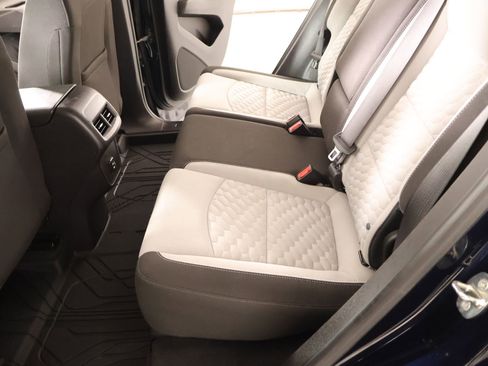 Used 2021 Chevrolet Equinox LT w/ LPO, Floor Liner Package FWD image 11