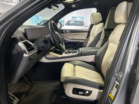 Used 2023 BMW X7 xDrive40i w/ Executive Package AWD/4WD image 22