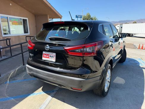 Used 2021 Nissan Rogue Sport S FWD image 3