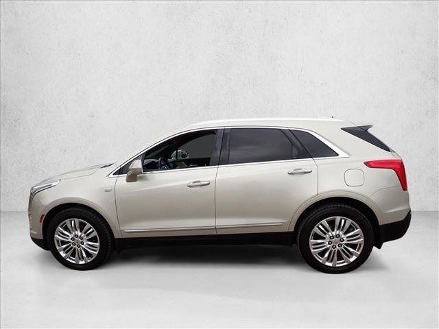Used 2017 Cadillac XT5 Premium Luxury AWD/4WD image 2