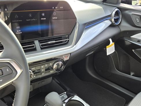 New 2026 Chevrolet Trax LT w/ LT Convenience Package image 16
