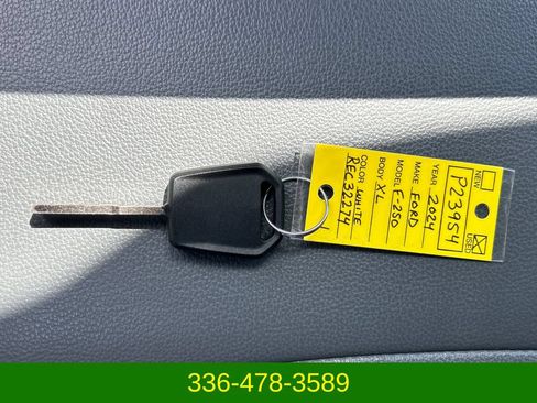 Used 2024 Ford F250 XL AWD/4WD image 21