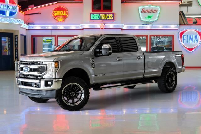 Used 2022 Ford F350 XLT w/ XLT Premium Package AWD/4WD image 2
