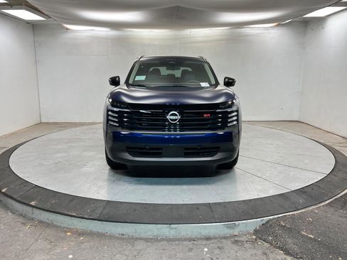 New 2026 Nissan Kicks SR image 8