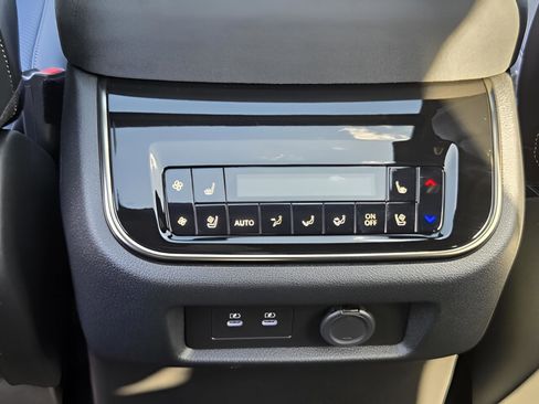 New 2026 INFINITI QX80 4WD image 11