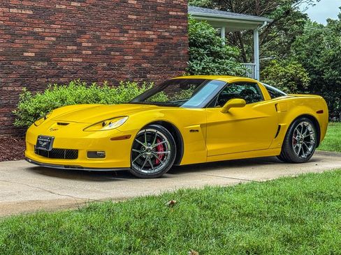 Used 2009 Chevrolet Corvette Z06 w/ Preferred Equipment Group RWD image 8