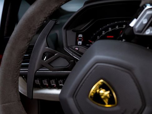 Used 2024 Lamborghini Huracan EVO AWD/4WD image 17