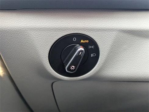 New 2026 Volkswagen Jetta SE image 25