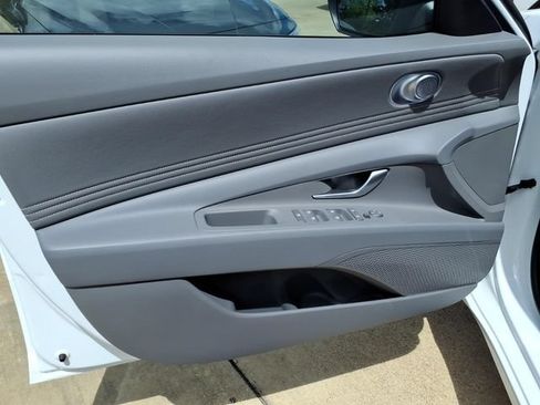 New 2026 Hyundai Elantra Sport FWD image 21
