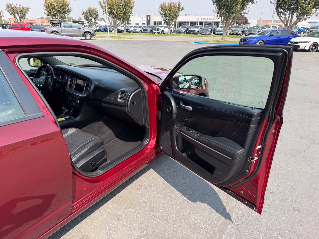 Used 2019 Dodge Charger SXT w/ Plus Group AWD/4WD image 13