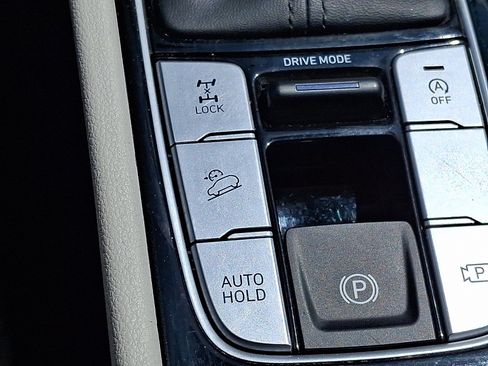 Used 2025 Hyundai Tucson SEL AWD/4WD image 24