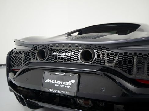 Used 2023 McLaren Artura image 37