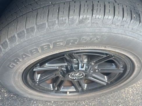 Used 2018 RAM 1500 Big Horn AWD/4WD image 25