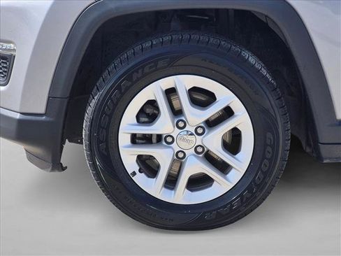 Used 2018 Jeep Compass Sport FWD image 23