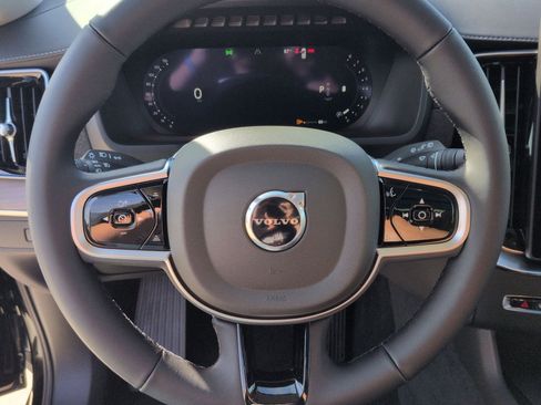 New 2026 Volvo XC90 B6 Plus w/ Protection Package Premier image 16