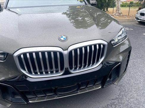 Used 2025 BMW X5 xDrive40i w/ M Sport Package AWD/4WD image 30