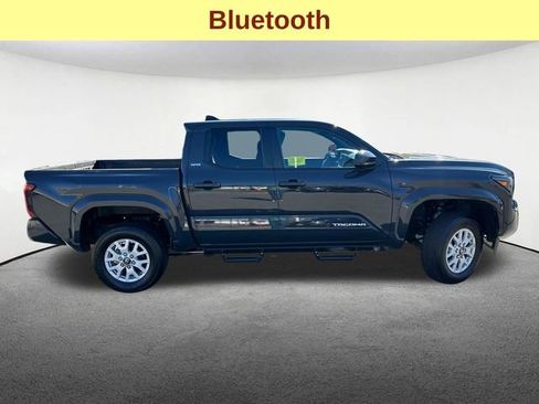 Used 2024 Toyota Tacoma SR5 AWD/4WD image 12