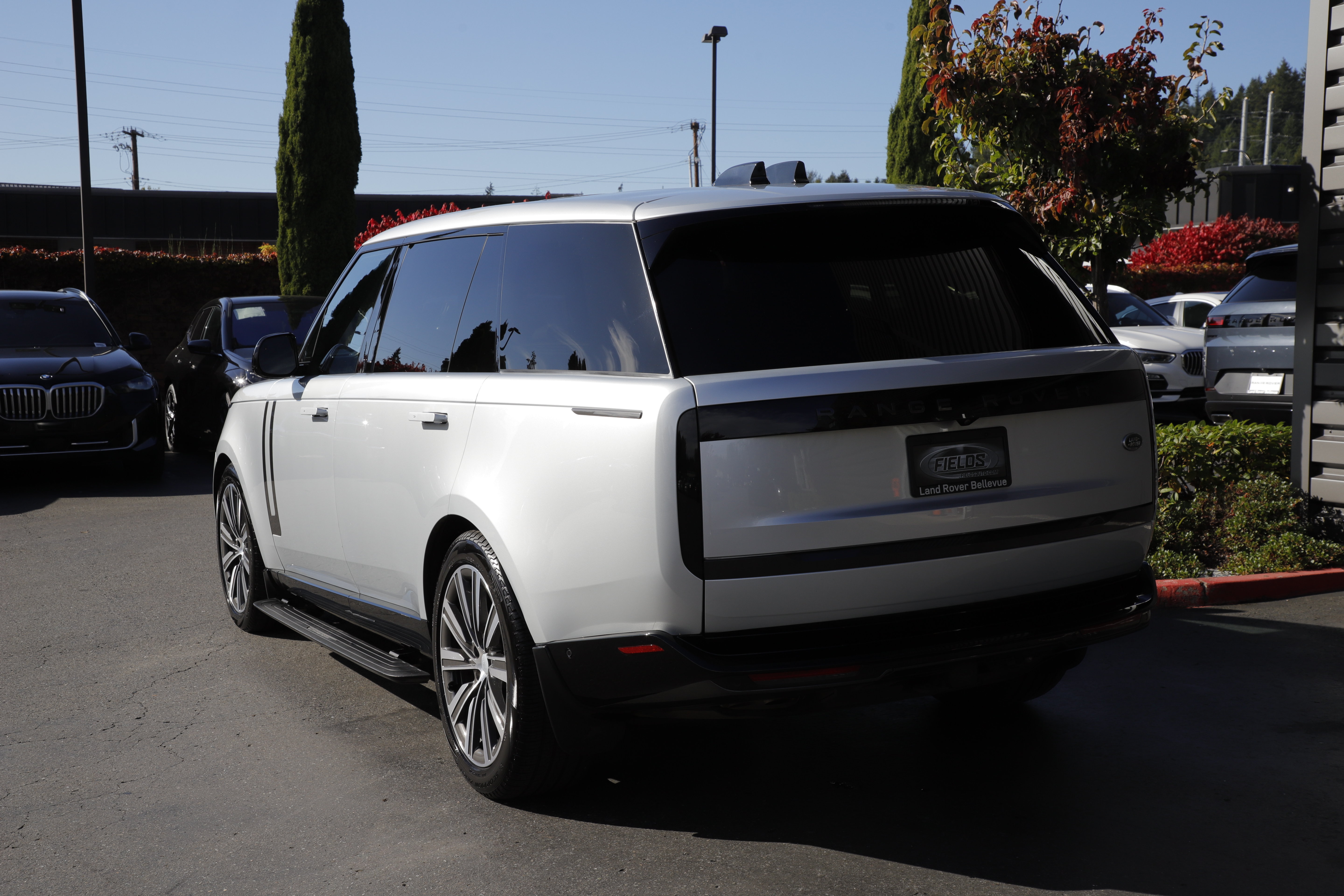 Certified 2023 Land Rover Range Rover Long Wheelbase SE AWD/4WD image 6