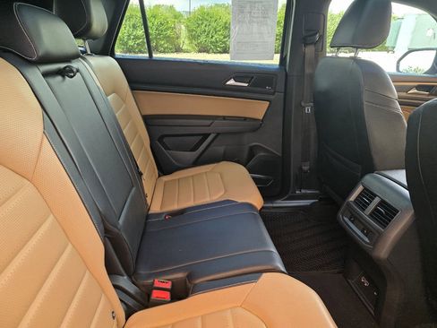 Used 2020 Volkswagen Atlas Cross Sport SEL Premium AWD/4WD image 24