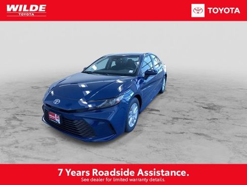 Certified 2025 Toyota Camry LE image 5
