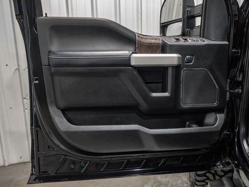 Used 2019 Ford F250 Lariat w/ Lariat Ultimate Package image 45