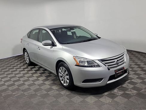 Used 2014 Nissan Sentra SV FWD image 1