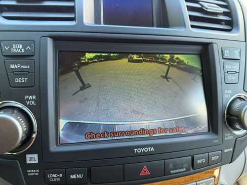 Used 2009 Toyota Highlander Limited AWD/4WD image 38