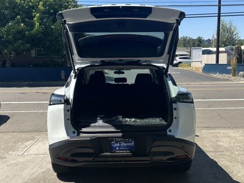 New 2025 Nissan Murano SV image 9