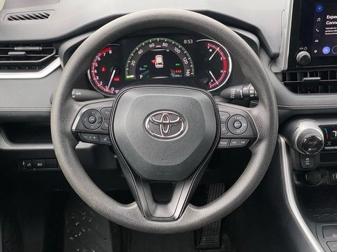 Used 2025 Toyota RAV4 XLE FWD image 11