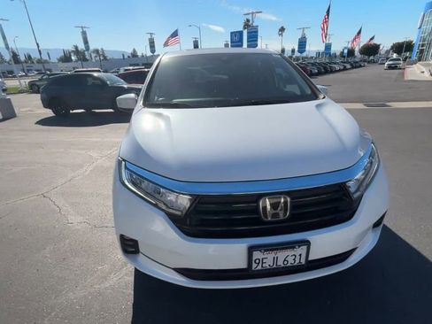 Used 2023 Honda Odyssey EX-L image 3