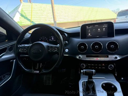 Used 2019 Kia Stinger GT image 19