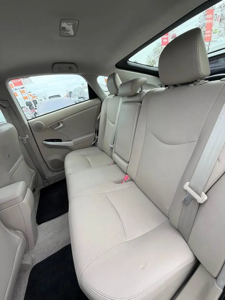 Used 2011 Toyota Prius Five w/ Navigation Pkg FWD image 7