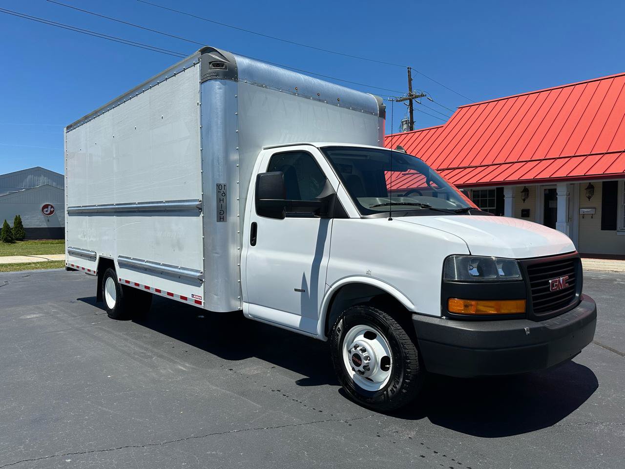 Used 2021 GMC Savana 3500 Extended w/ Power Convenience Package RWD image 4