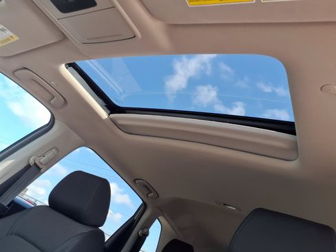 Certified 2025 Honda CR-V EX image 5