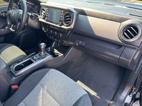 Used 2023 Toyota Tacoma TRD Off-Road image 26