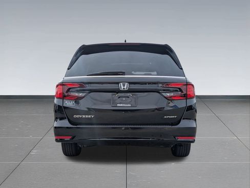 Certified 2023 Honda Odyssey Sport image 5