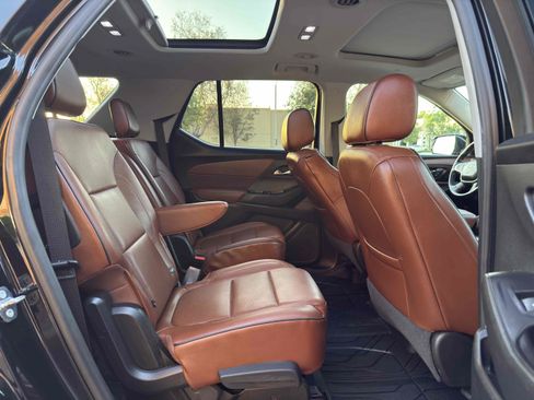 Used 2018 Chevrolet Traverse High Country w/ LPO, Cargo Package AWD/4WD image 61