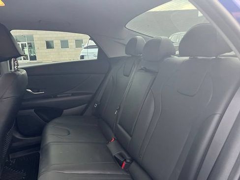 Used 2023 Hyundai Elantra Limited FWD image 16