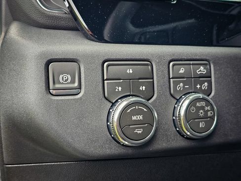 New 2026 GMC Sierra 2500 SLE w/ SLE Value Package; AWD/4WD image 16