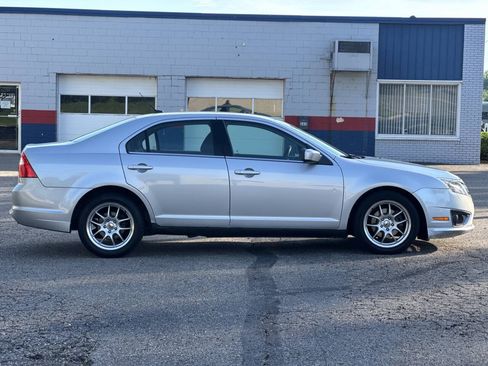 Used 2010 Ford Fusion SE FWD image 5